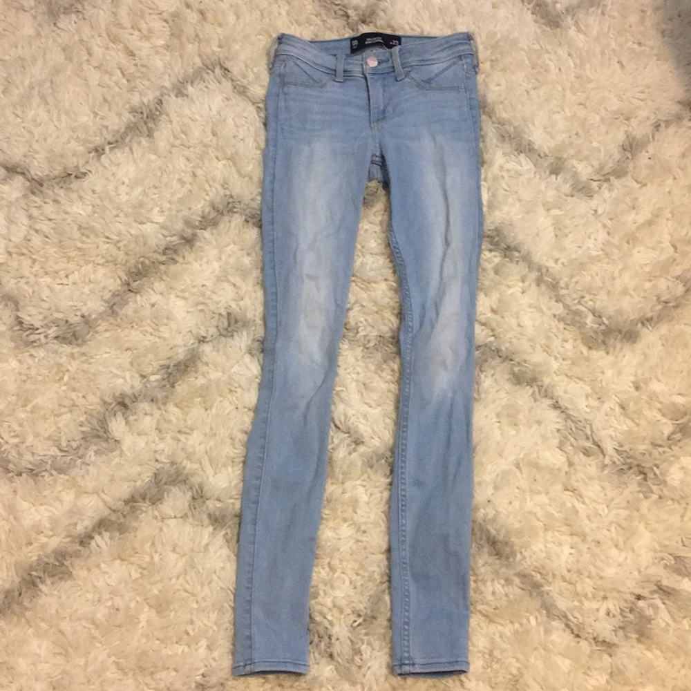 Women’s light wash Hollister jeans/jegging